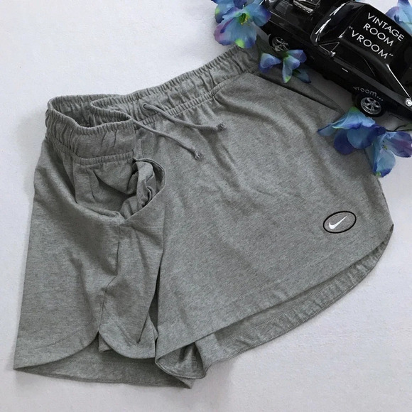 Nike NWT Performance Shorts Women 1X - Picture 5 of 9